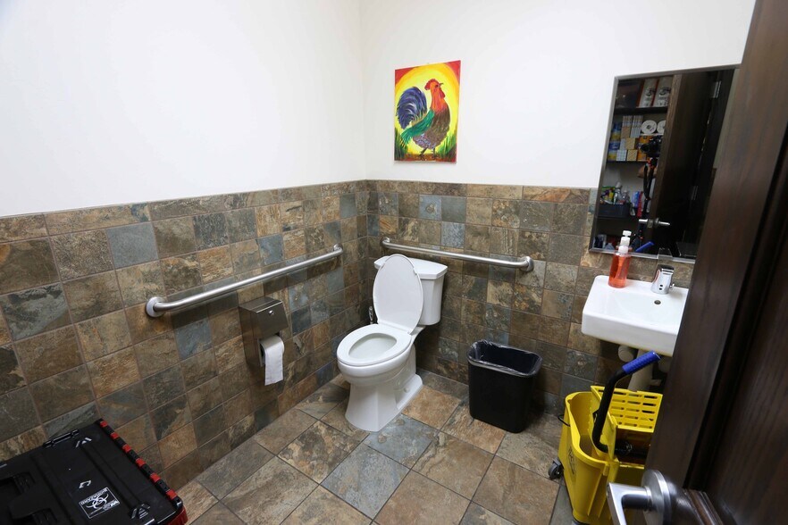 More Photos Of 2851 S Avenue B, Yuma Medical For Sale