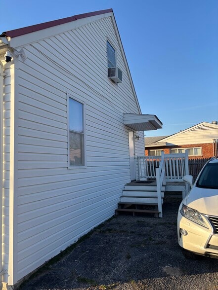 More Photos Of 8609 Old Harford Rd, Baltimore Office For Lease