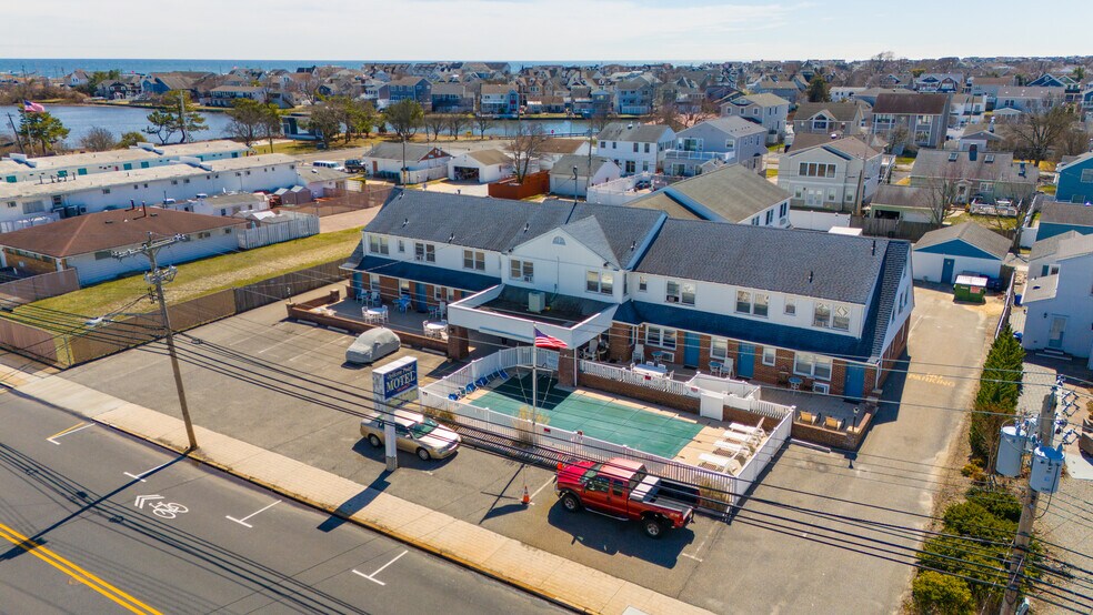 Primary Photo Of 210 Arnold Ave, Point Pleasant Beach Hotel For Sale