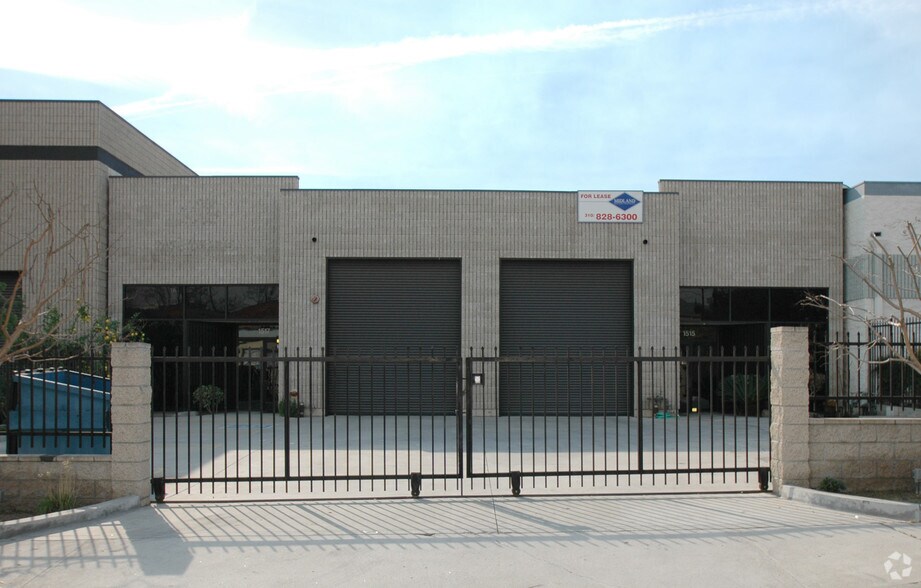 Primary Photo Of 1515 Railroad St, Glendale Warehouse For Lease