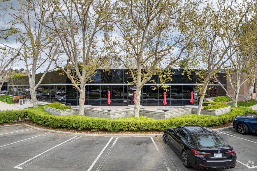 More Photos Of 20970 Warner Center Ln, Woodland Hills Medical For Sale
