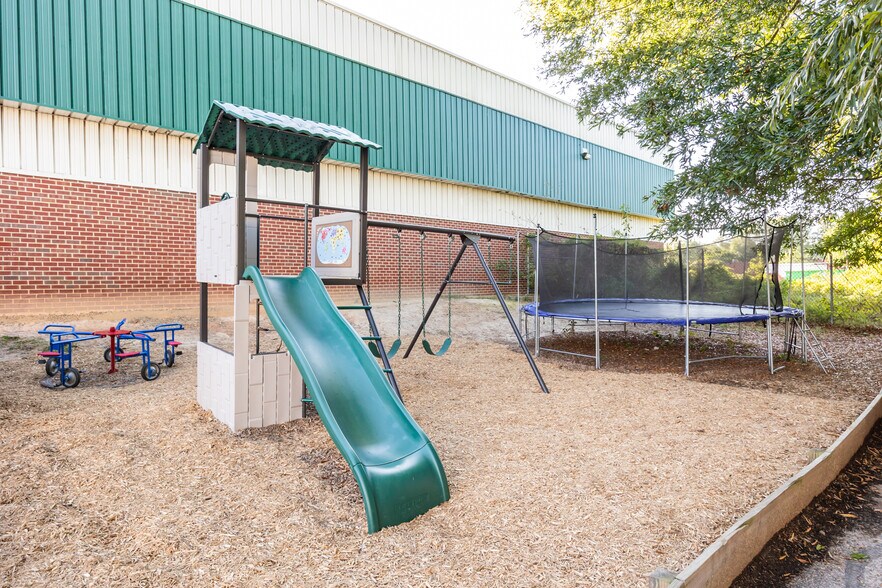 More Photos Of 5717 Midlothian Tpke, Richmond Office For Sale