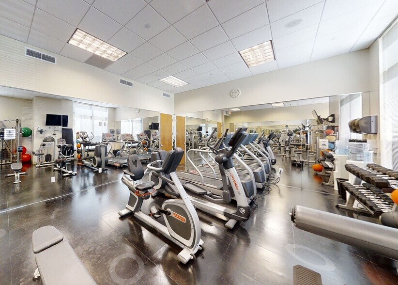 More Photos Of 1641 Worthington Rd, West Palm Beach Office For Lease