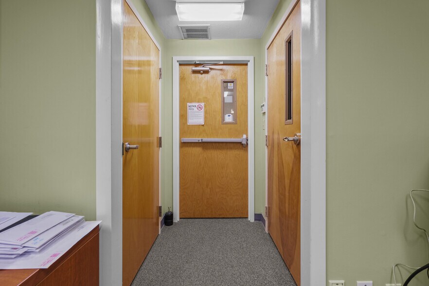 More Photos Of 100 Smithfield Ave, Pawtucket Medical For Sale