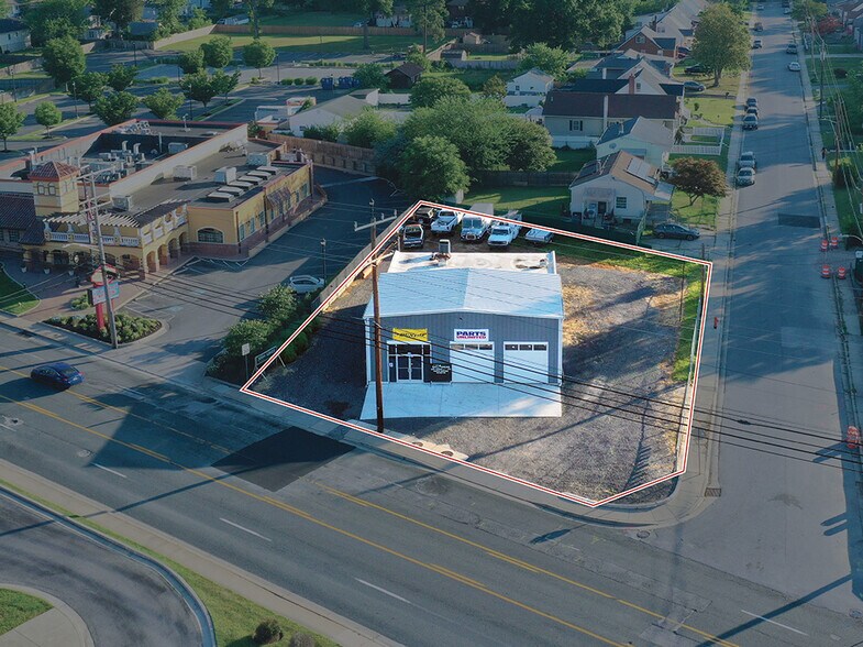 Primary Photo Of 119 Back River Neck Rd, Essex Auto Repair For Sale