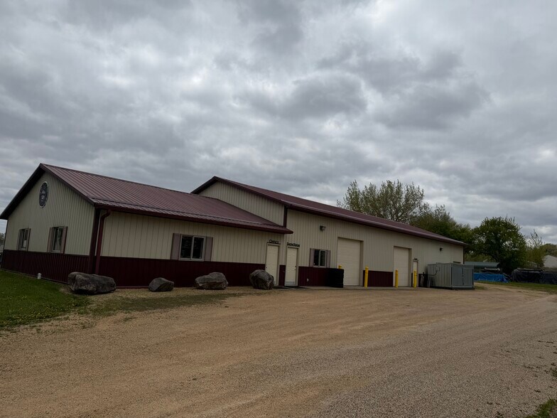 Primary Photo Of 1716 N 3rd St, Saint Peter Land For Sale