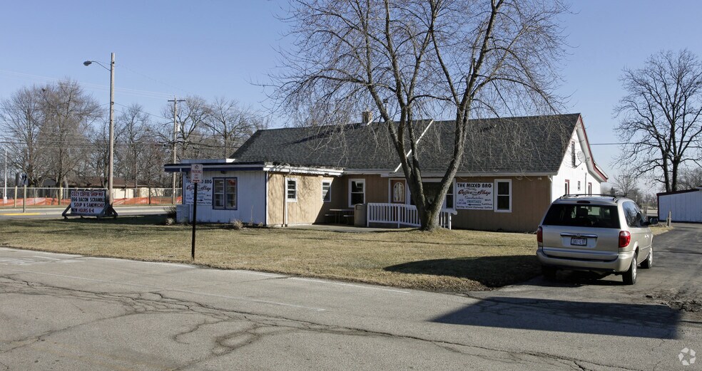 More Photos Of 24123 75th St, Salem Restaurant For Sale