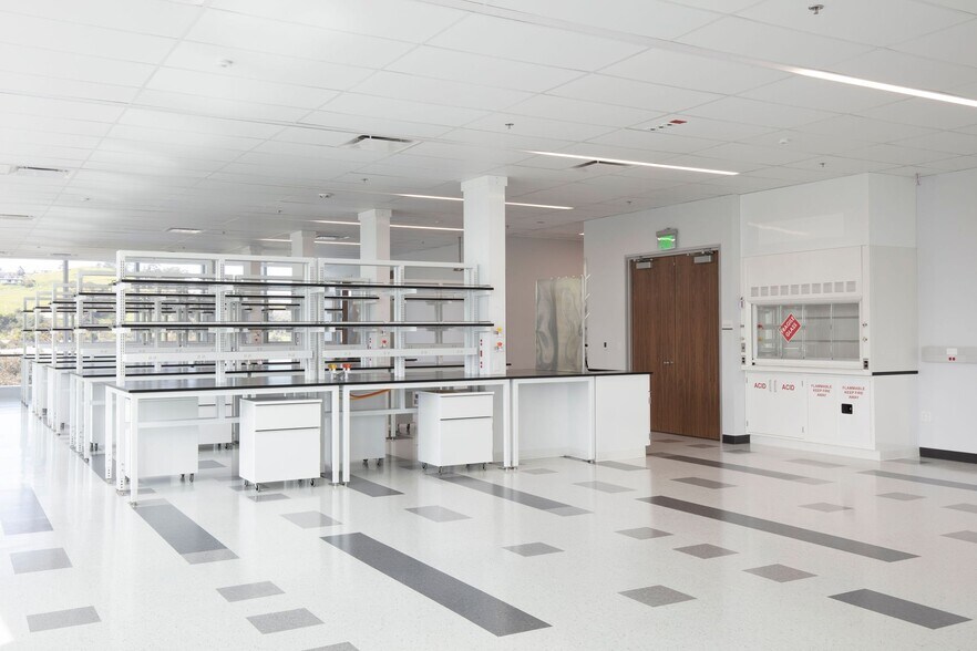 More Photos Of 3000 Marina Blvd, Brisbane Unknown For Lease