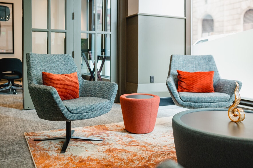 More Photos Of 360 Saint Peter St, Saint Paul Apartments For Lease