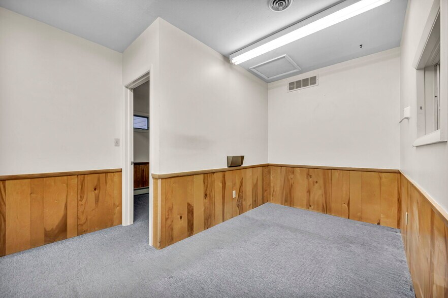 More Photos Of 10570-10574 Ravenna Rd, Twinsburg Office For Lease