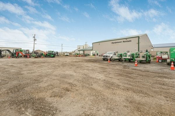 More Photos Of 30 Industrial Dr, Sylvan Lake Service For Sale