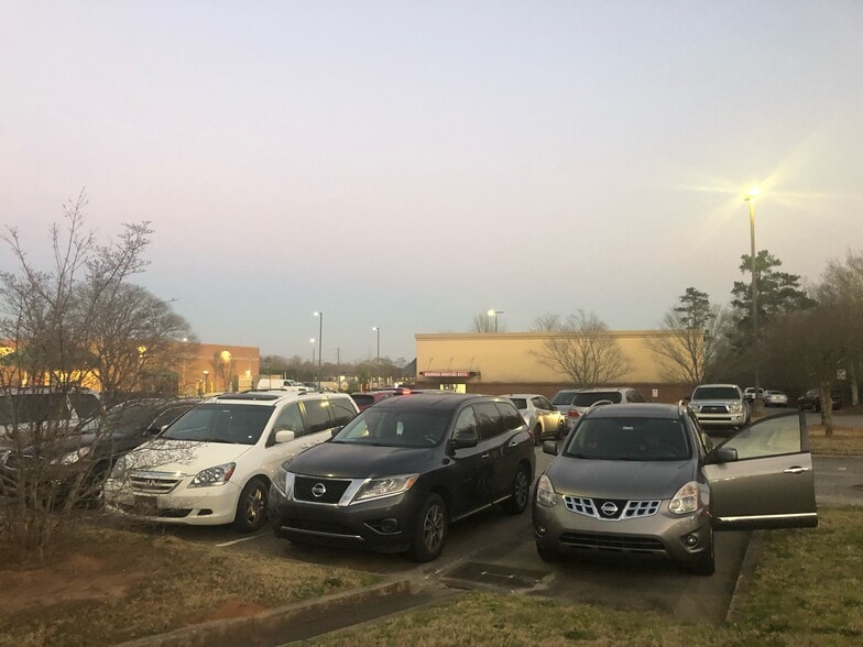 More Photos Of 1652-1688 Buford Hwy, Cumming Unknown For Lease