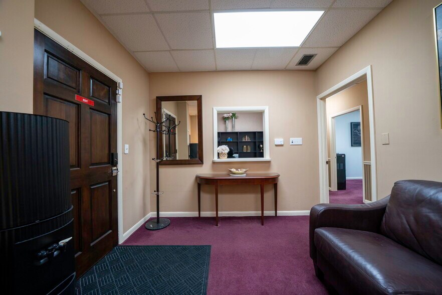 More Photos Of 3949 Evans Ave, Fort Myers Medical For Lease