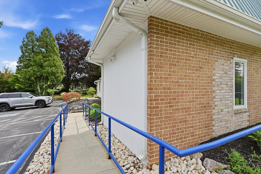 More Photos Of 103 Garris Rd, Downingtown Medical For Sale