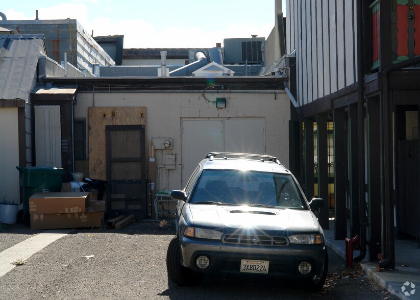 More Photos Of 1685 Copenhagen Dr, Solvang Storefront For Lease
