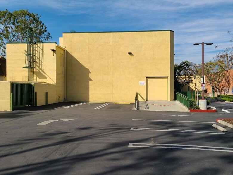 More Photos Of 603 S Lake Ave, Pasadena Freestanding For Lease