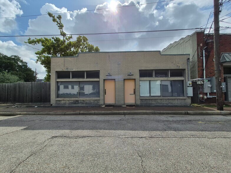 More Photos Of 2020 N Memorial Way, Houston Research And Development For Sale