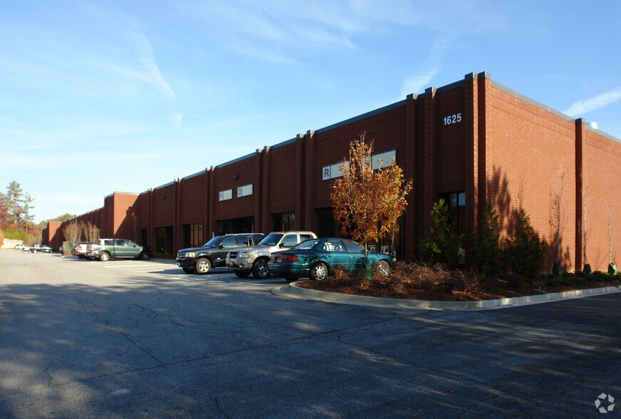More Photos Of 1625 Lakes Pky, Lawrenceville Unknown For Lease