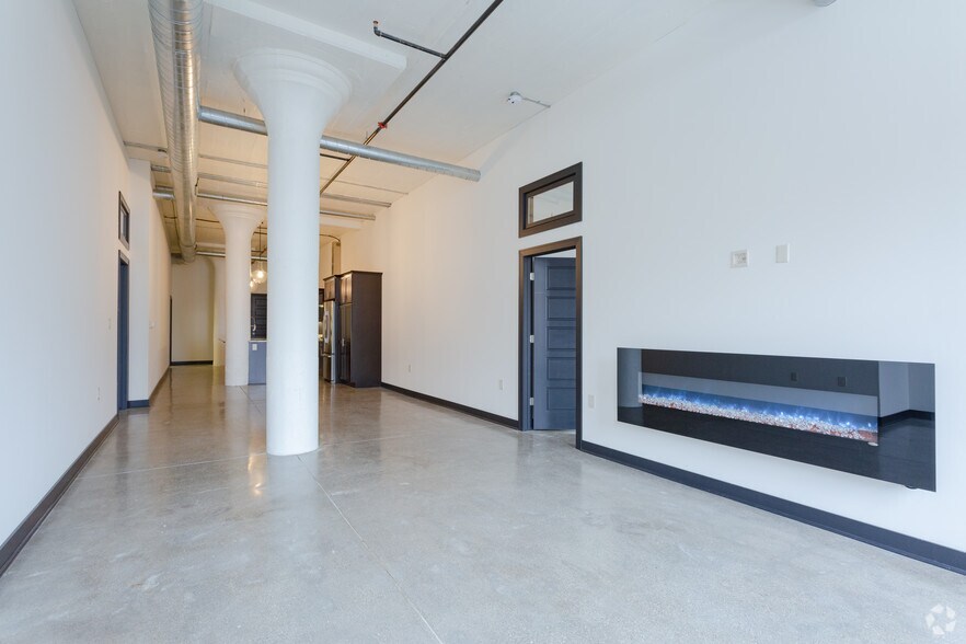 More Photos Of 226 N Water St, Milwaukee Apartments For Sale