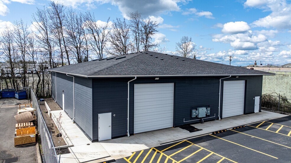 More Photos Of 520 Conger St, Eugene Warehouse For Sale