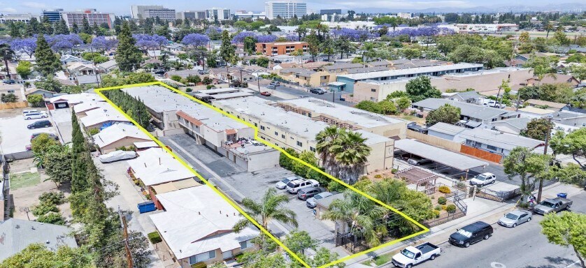 More Photos Of 935 W Bishop St, Santa Ana Apartments For Sale