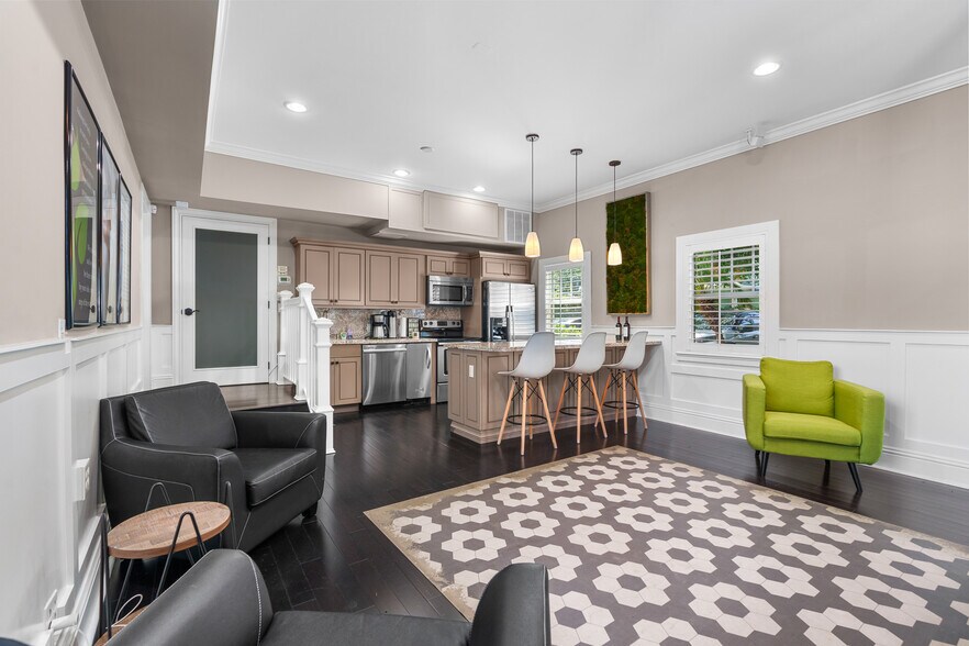 More Photos Of 354 NE 1st Ave, Delray Beach Office For Sale