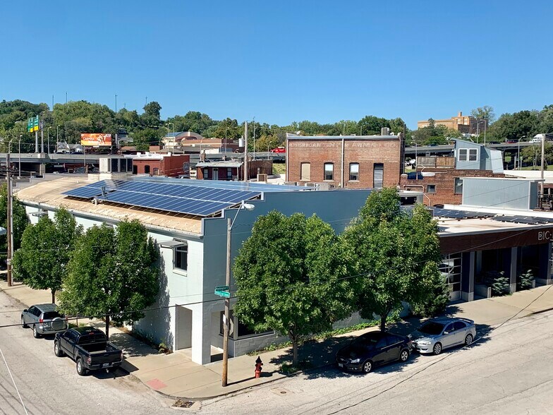 Primary Photo Of 510 Avenida Cesar E Chavez, Kansas City Office For Sale