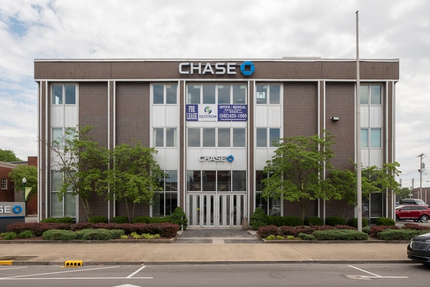 More Photos Of 443 Spring St, Jeffersonville Office For Lease