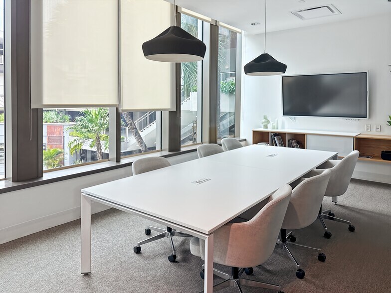 More Photos Of 3350 Virginia St, Coconut Grove Office For Lease