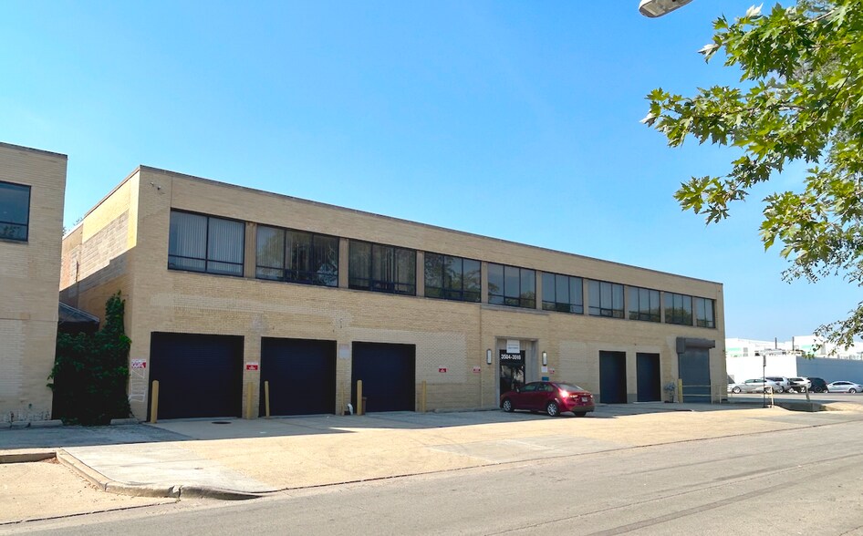 More Photos Of 3512 N Kostner Ave, Chicago Manufacturing For Lease
