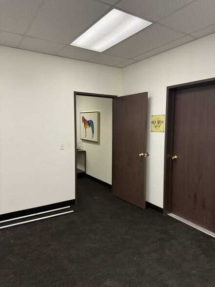 More Photos Of 4770 W University Ave, Las Vegas Warehouse For Sale