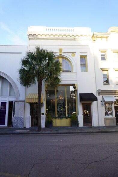 More Photos Of 302 King St, Charleston Storefront Retail Office For Lease