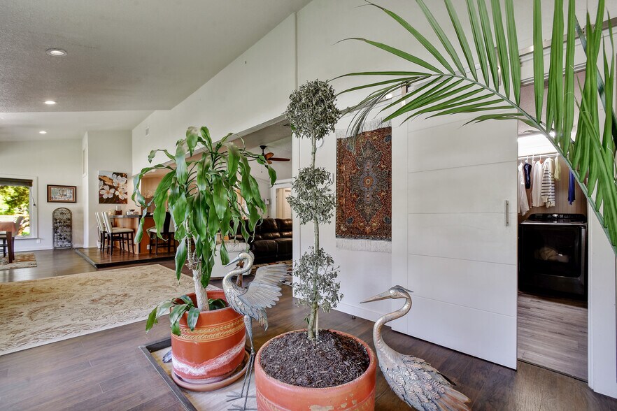 More Photos Of 1340 Hinch Dr, New Braunfels Apartments For Sale