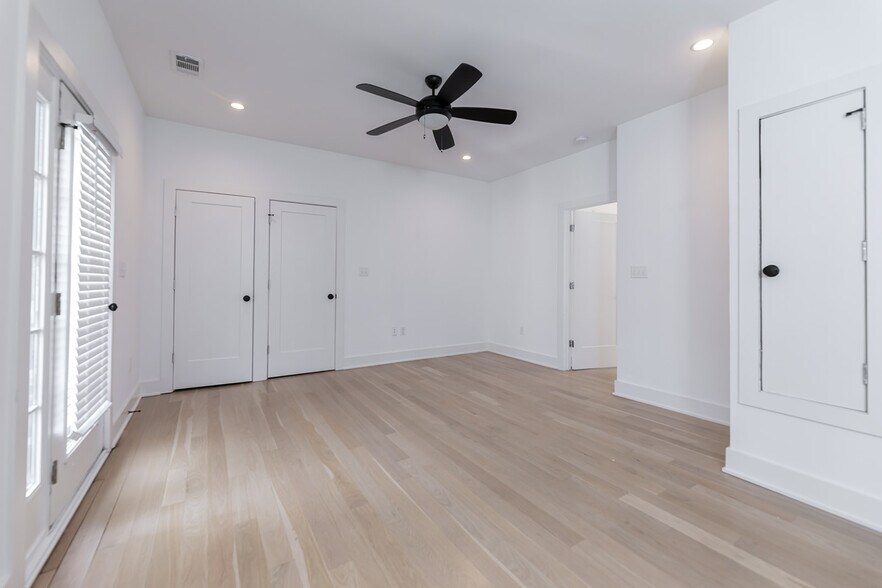 More Photos Of 1796-1800 Poplar Ave, Memphis Apartments For Sale