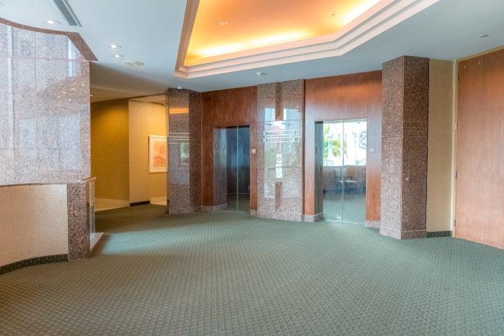 More Photos Of 2033 Main St, Sarasota Office For Lease