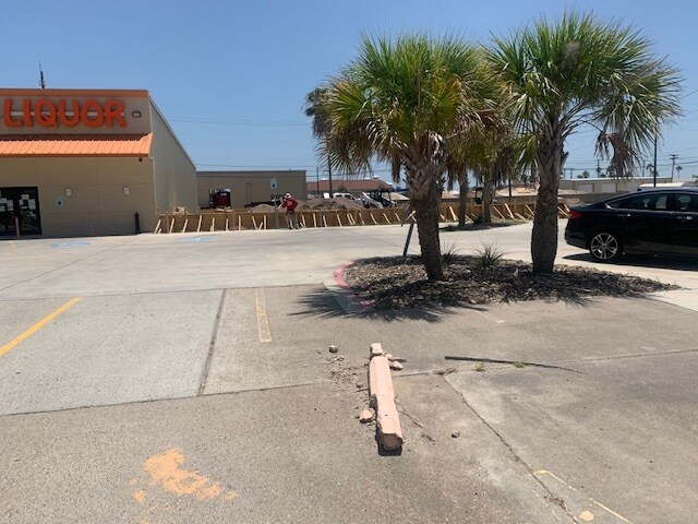 More Photos Of 219 E Goodnight Ave, Aransas Pass General Retail For Lease