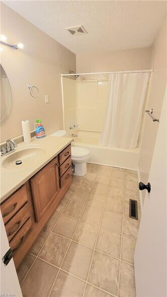 More Photos Of 3537 Liberty Ave, Vermilion Hotel For Sale