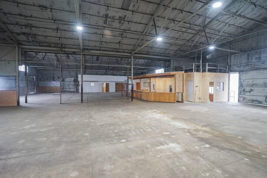 More Photos Of 121 N Gateway Dr, Madera Freestanding For Sale