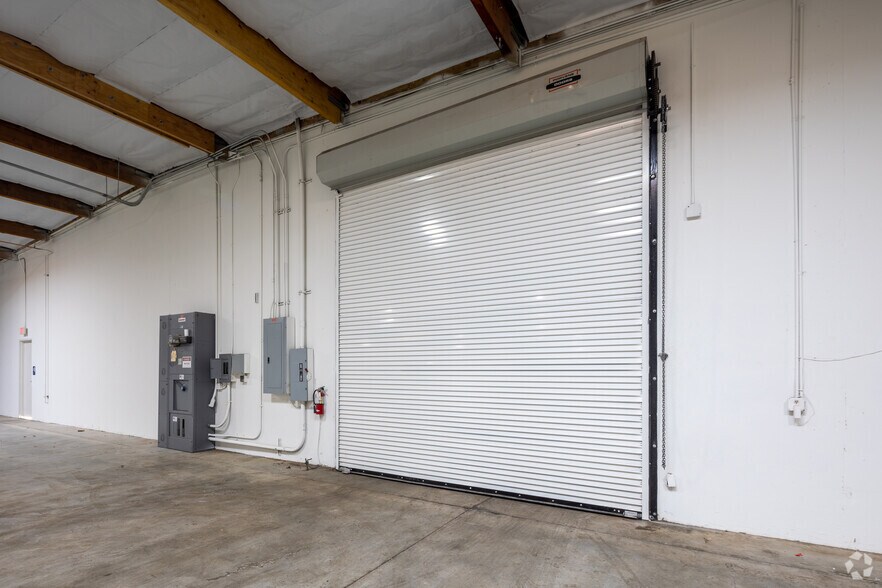 More Photos Of 6701 Odessa Ave, Van Nuys Warehouse For Lease