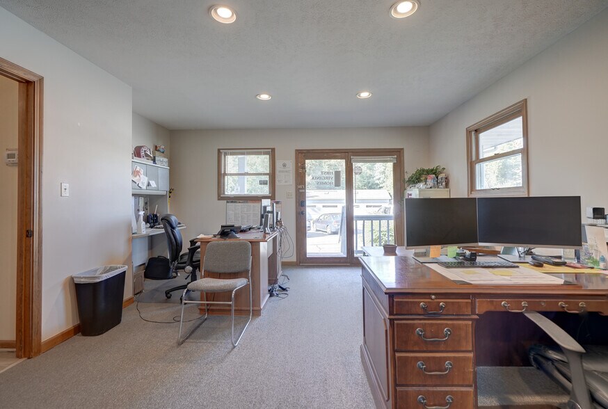 More Photos Of 2704 Lake Monticello Rd, Palmyra Office For Sale