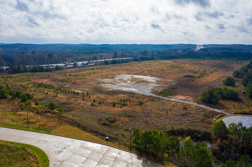 More Photos Of 1 Rumble Rd, Forsyth Distribution For Sale