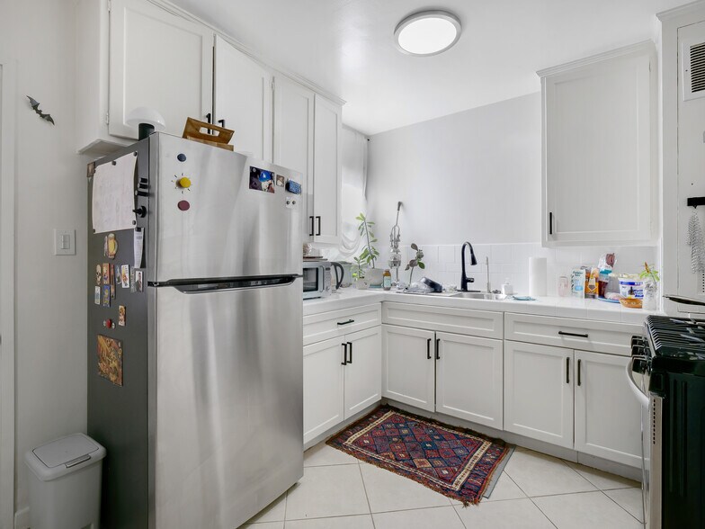 More Photos Of 4061 Wade St, Los Angeles Apartments For Sale