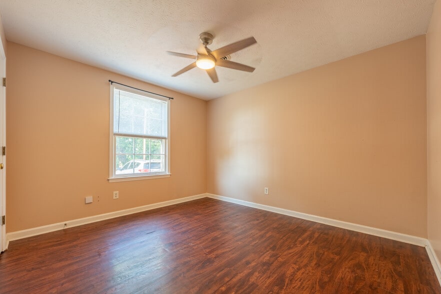 More Photos Of 138 Hibiscus Dr, Ashland City Multifamily For Sale