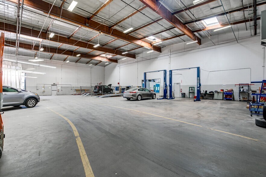 More Photos Of 1621 E Orangethorpe Ave, Fullerton Warehouse For Sale