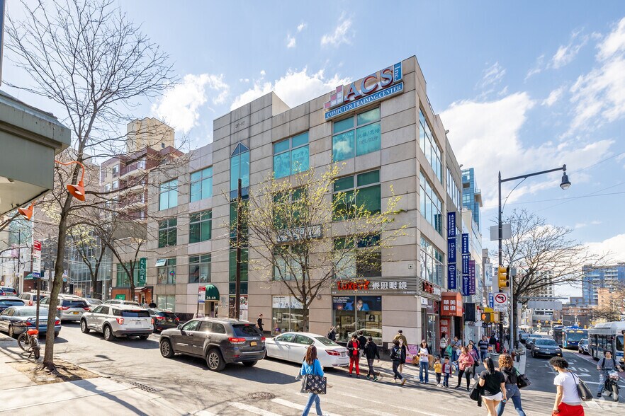 More Photos Of 3660 Main St, Flushing Office For Lease