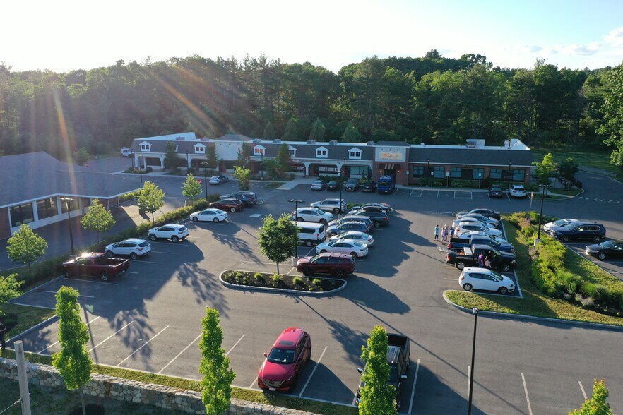 More Photos Of 345-355 Littleton Rd, Westford Storefront For Lease