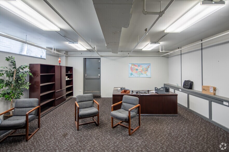 More Photos Of 5206 S 38th St, Saint Louis Industrial For Sale