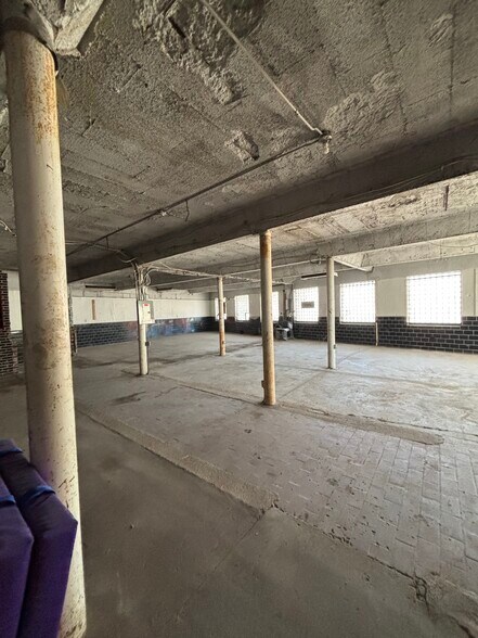 More Photos Of 806 Sixth St, Braddock Warehouse For Sale