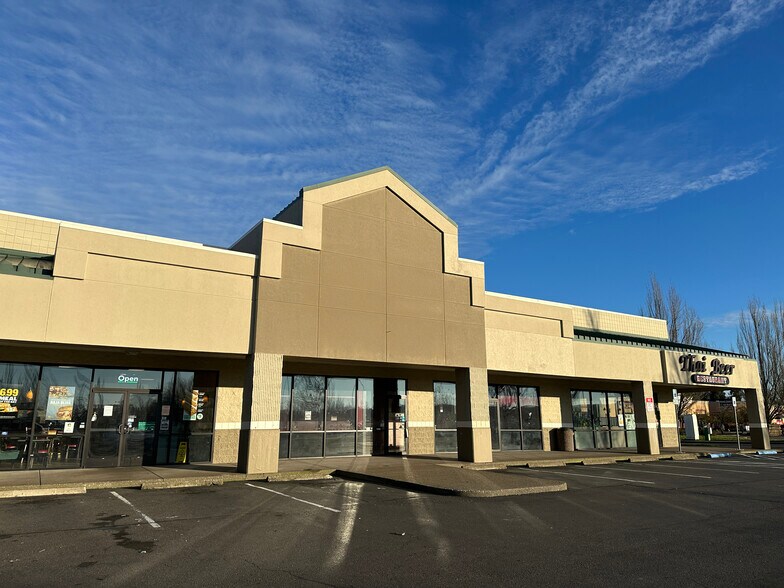 Primary Photo Of 1120-1130 Lancaster Dr SE, Salem Restaurant For Lease