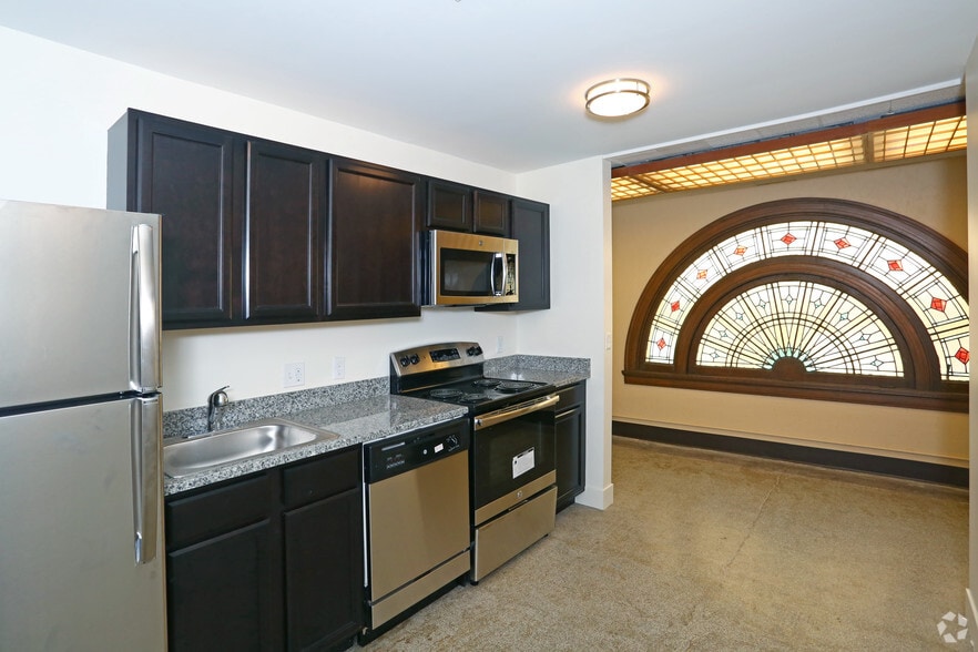 More Photos Of 615 Ferry St, Lafayette Apartments For Sale